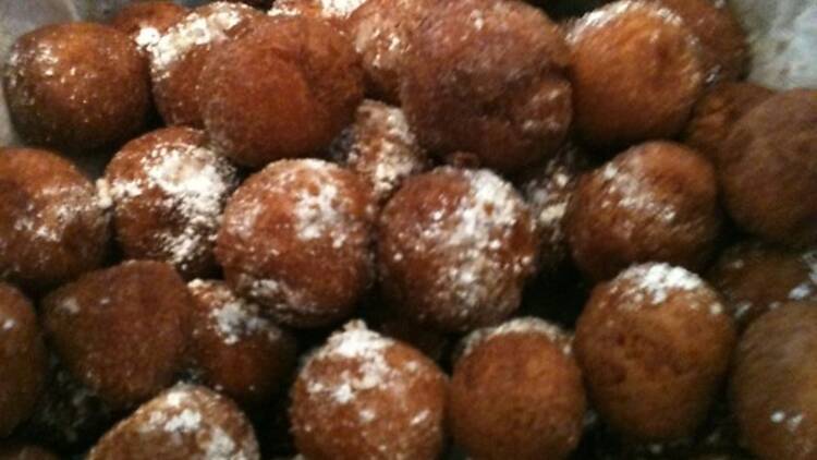 Doughnut holes and Milk Duds at Lou Mitchell’s Restaurant