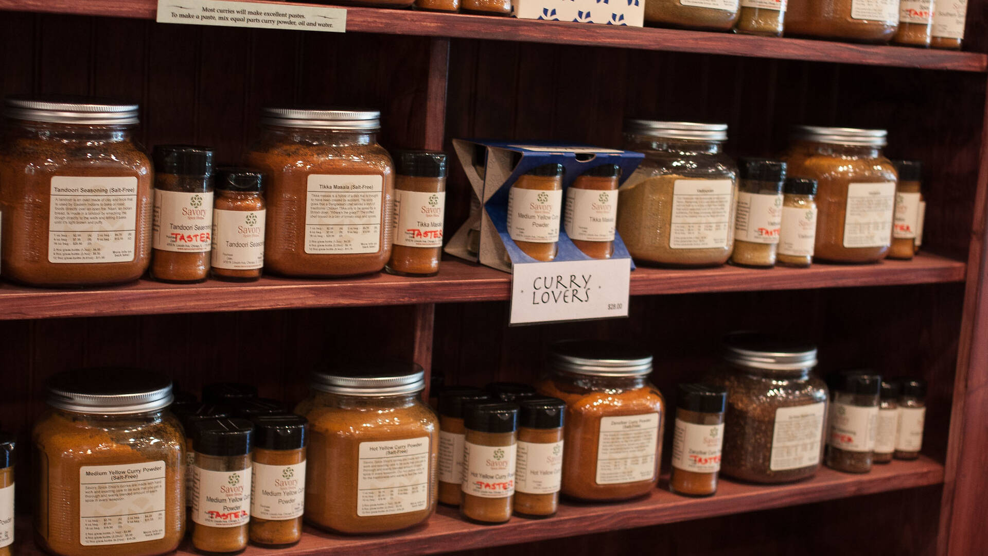 Savory Spice Shop Shopping in Lincoln Square, Chicago