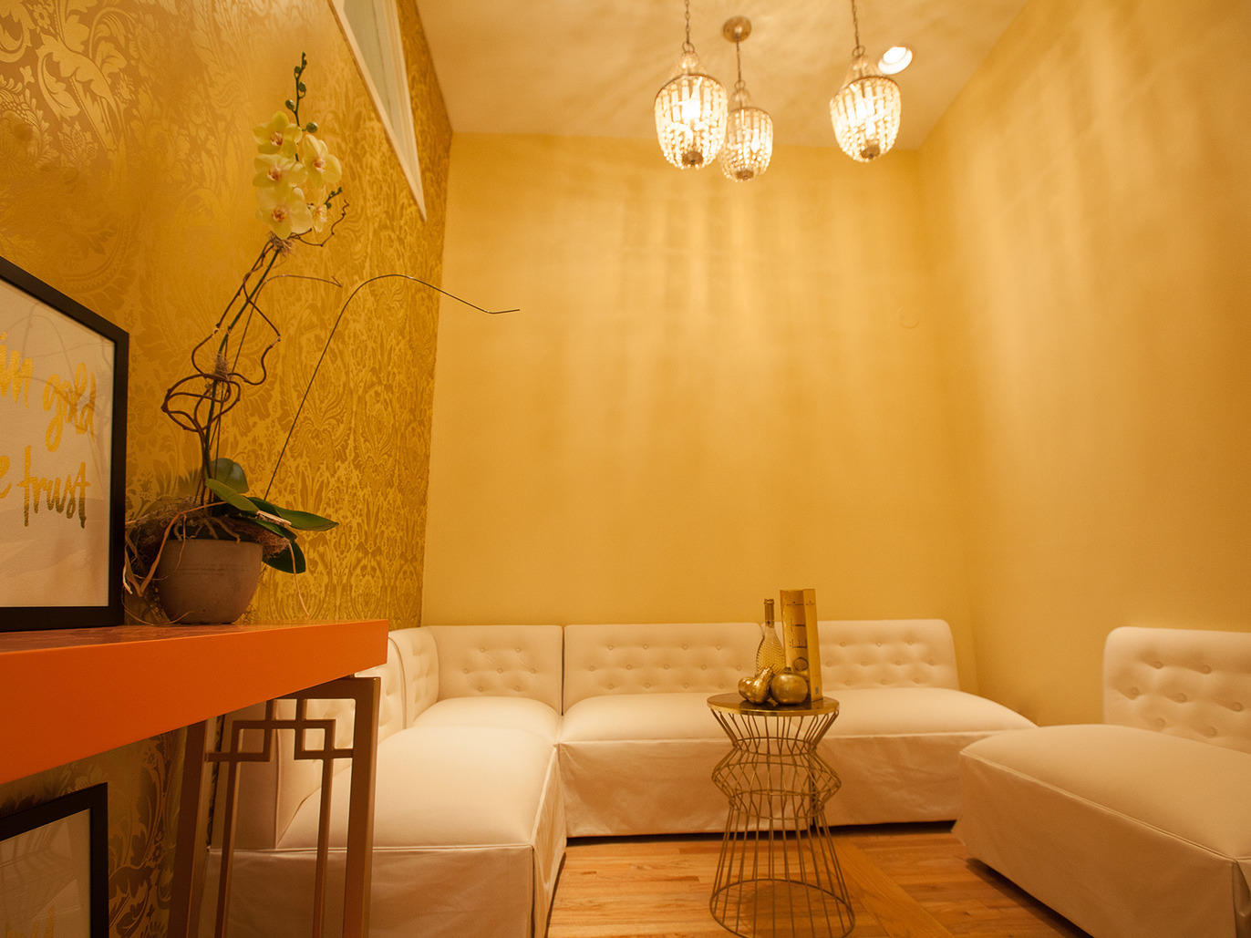 Blow dry bars and finishing salons in Chicago
