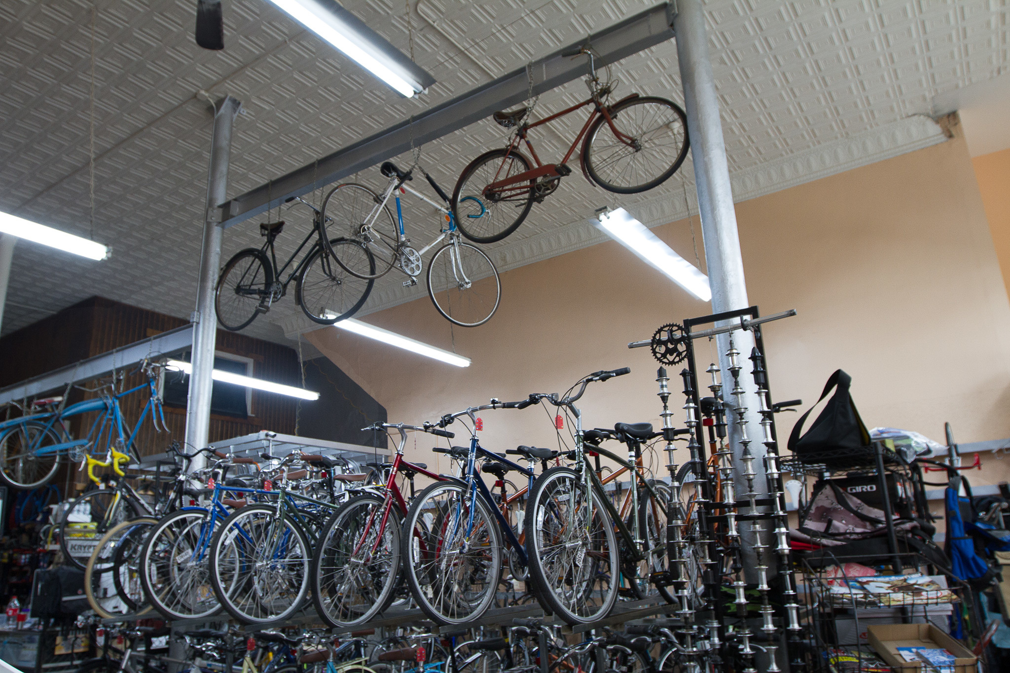 Bike shops in Chicago for road bikes, mountain bikes and parts