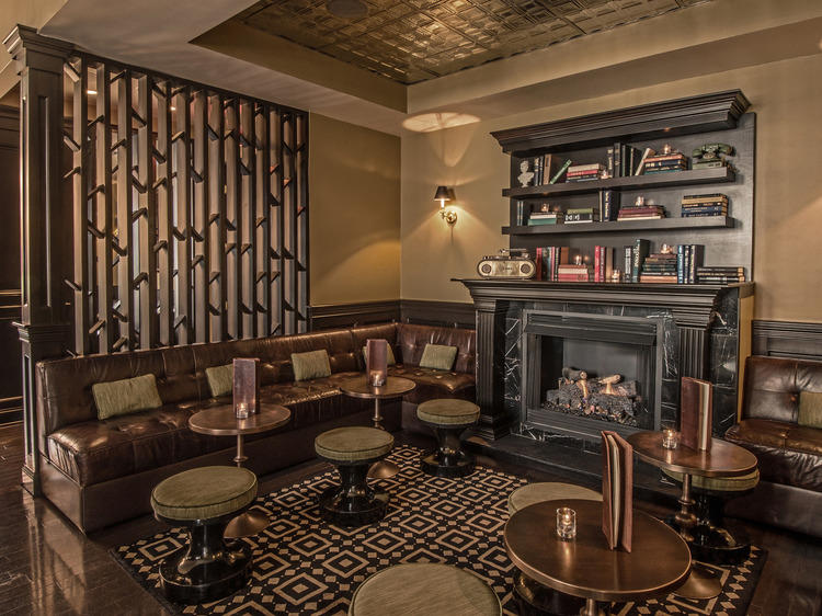 Chicago restaurants and bars with fireplaces and fire pits