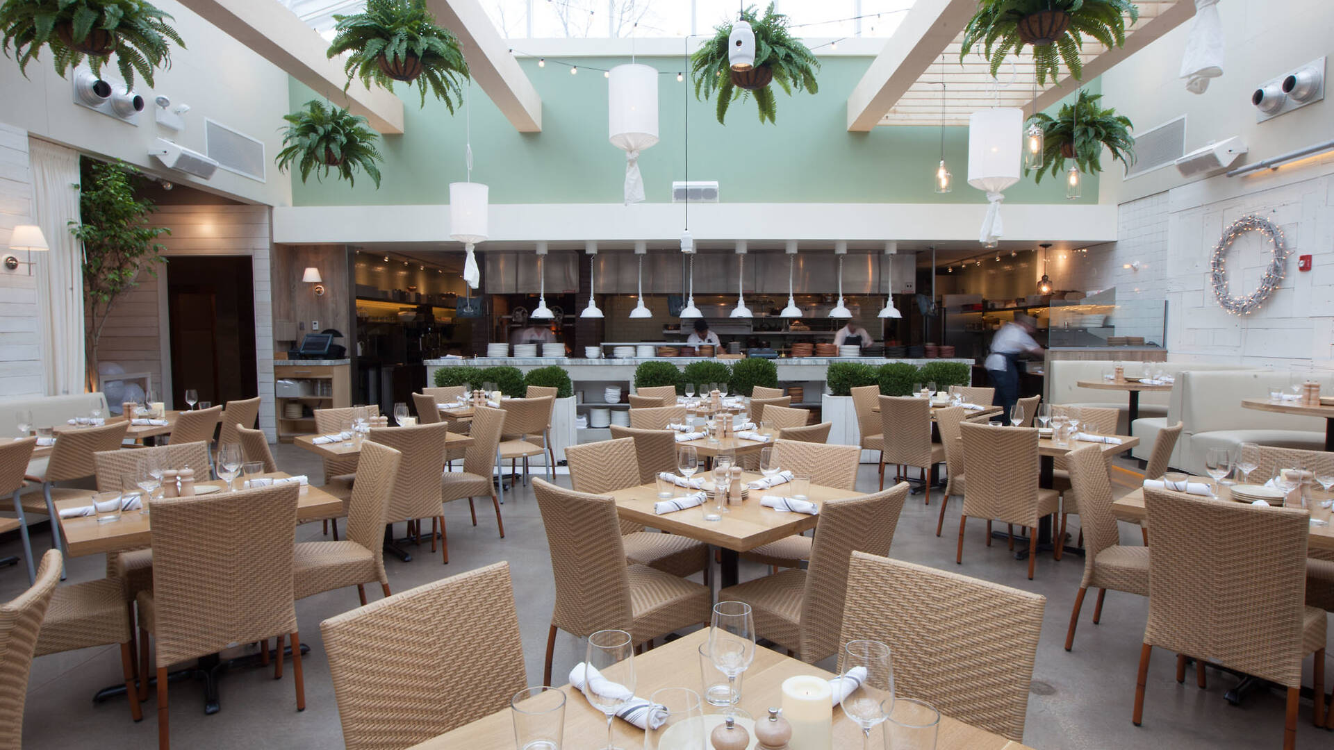 Summer House Santa Monica Restaurants in Lincoln Park, Chicago