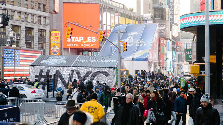 Fox Sports Broadcast Set on Times Square with the Clock Counting Time Till Super  Bowl XLVIII Match in Manhattan Editorial Photography - Image of popular,  square: 37480517