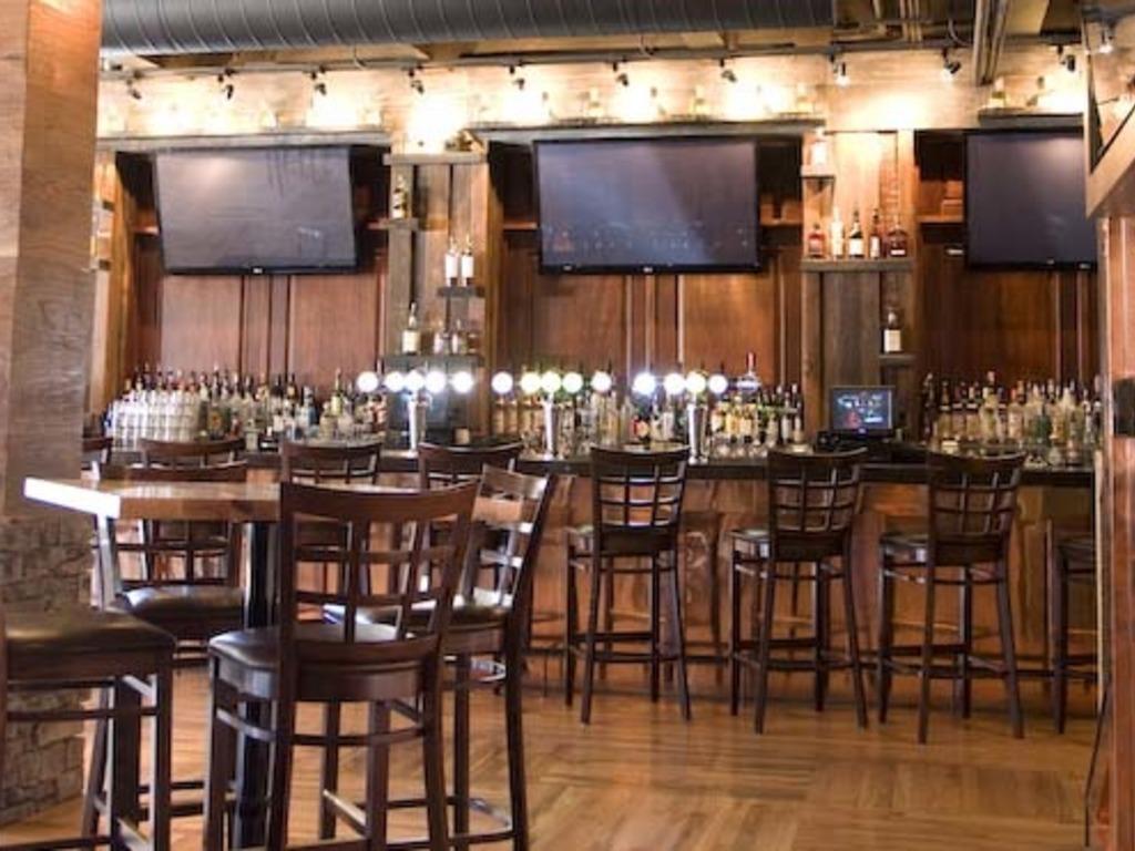 Best sports bars in Chicago