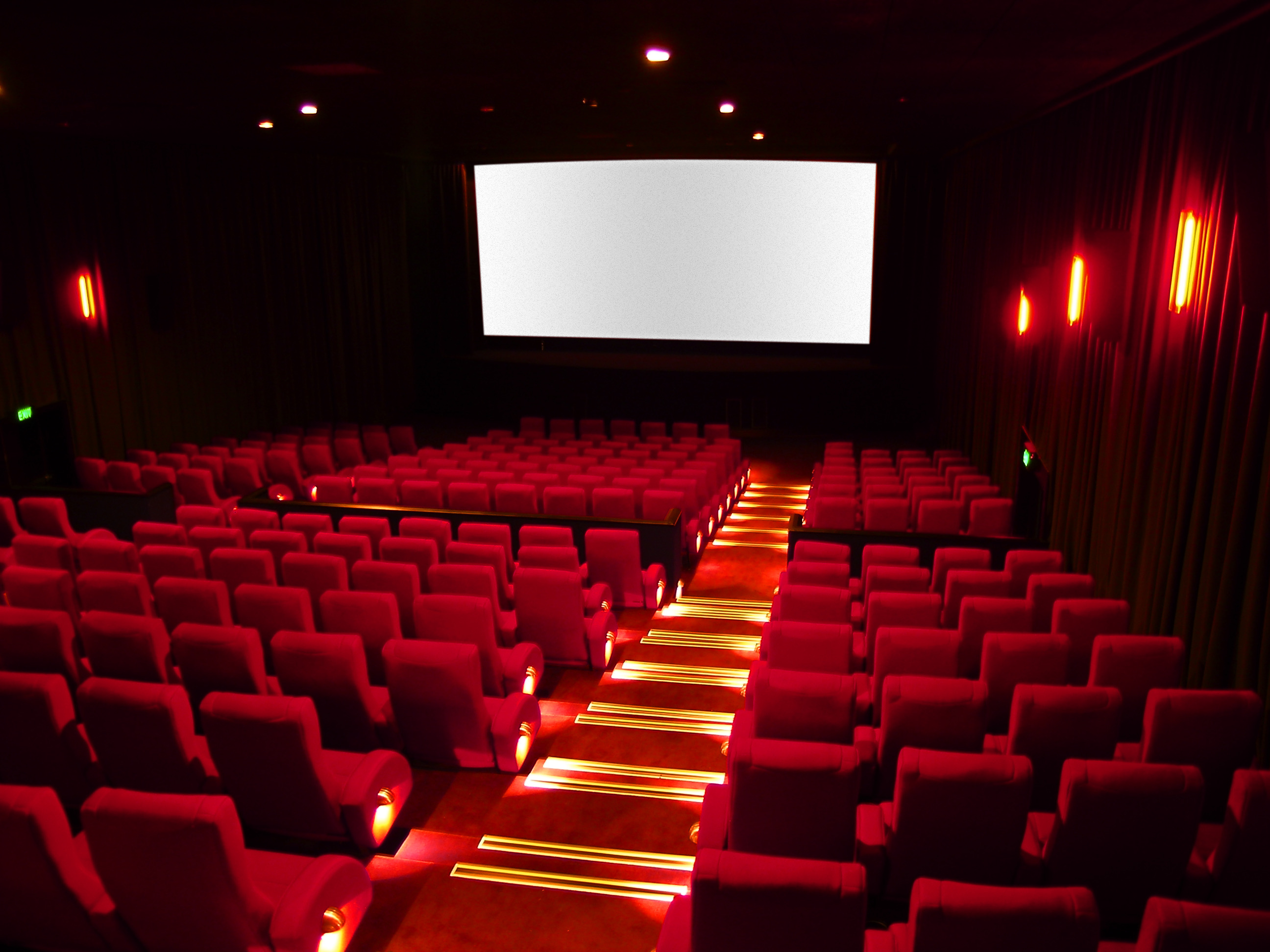 7 Reasons You Should Still Go To The Movies