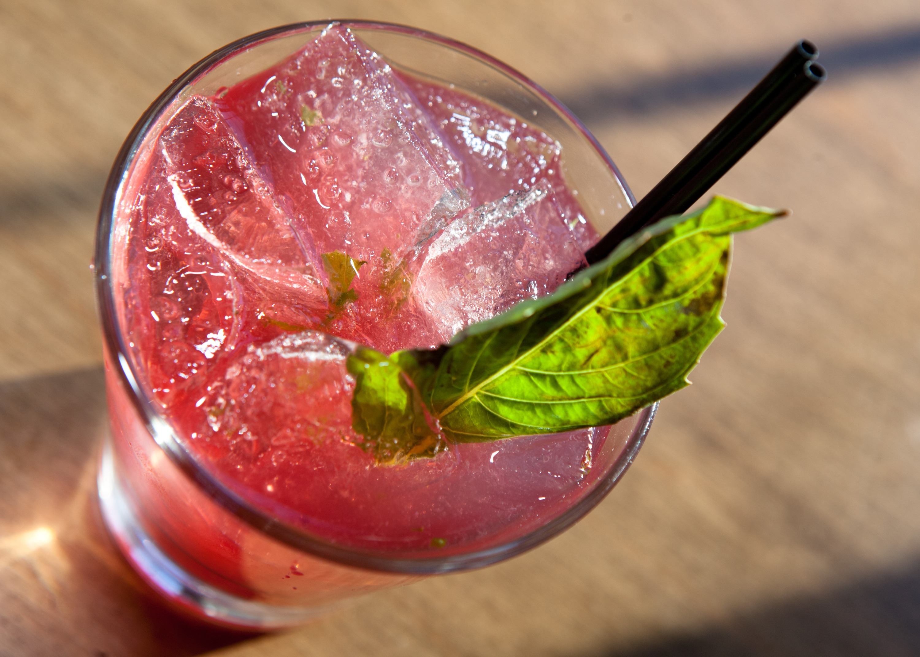 Commonwealth Tavern | Bars in North Center, Chicago