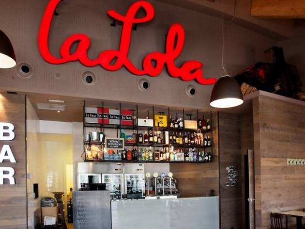 La Lola de las Arenas La Lola de las Arenas