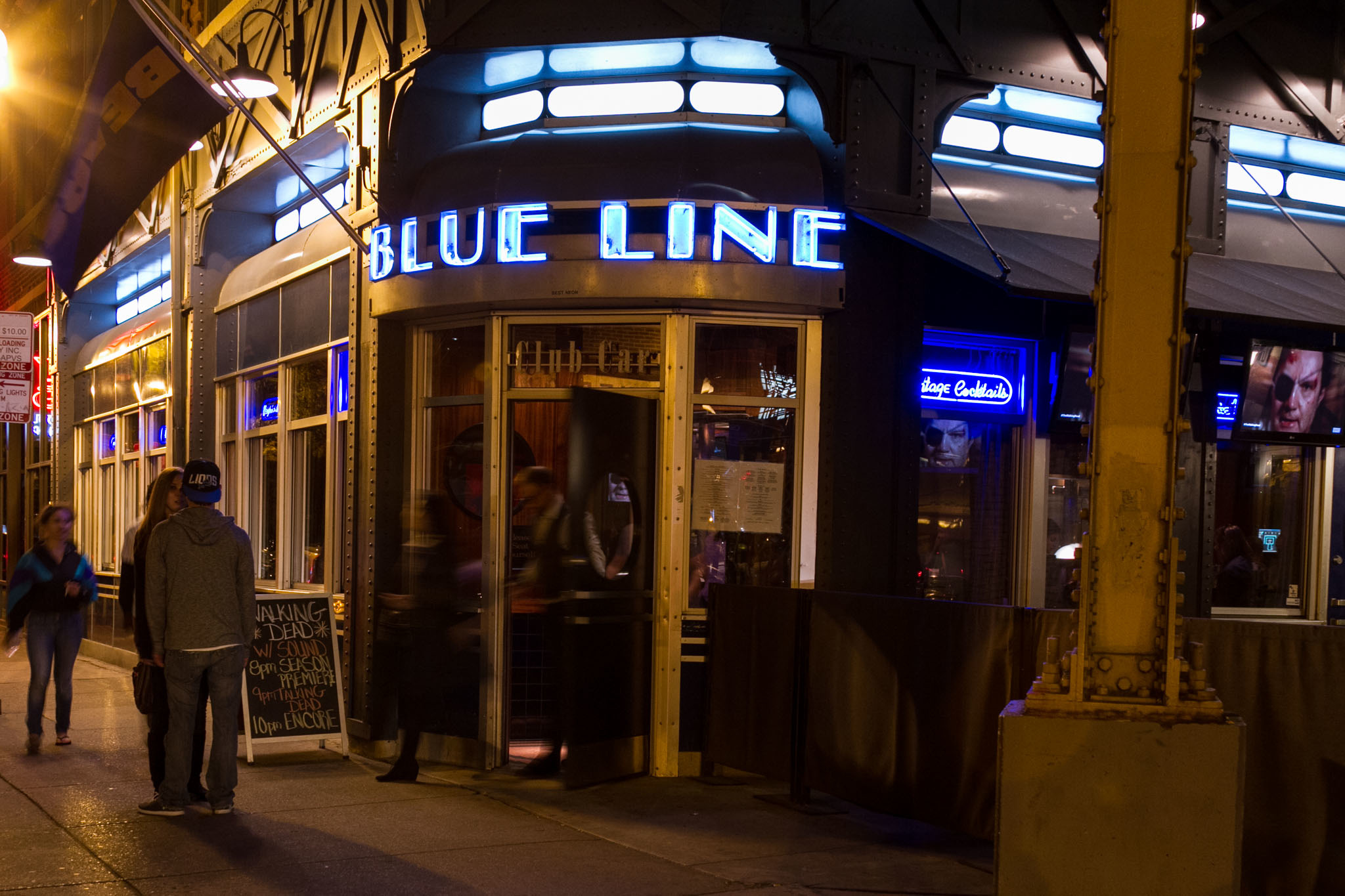 Blue Line Lounge And Grill Bars In Wicker Park Chicago