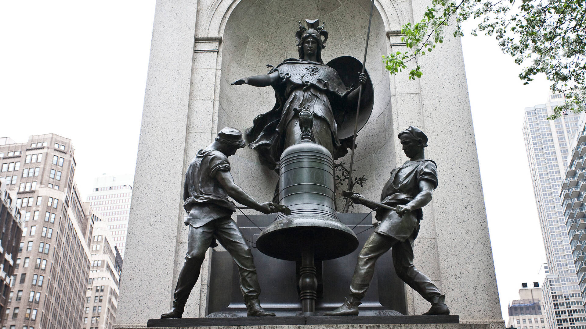 Ten statues in New York City with brilliant backstories