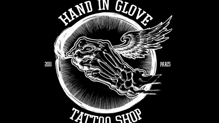 Hand in Glove (© Hand in Glove)