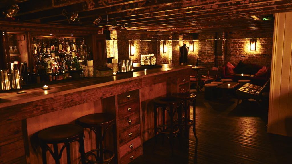 Discount Suit Company Bars and pubs in Spitalfields, London