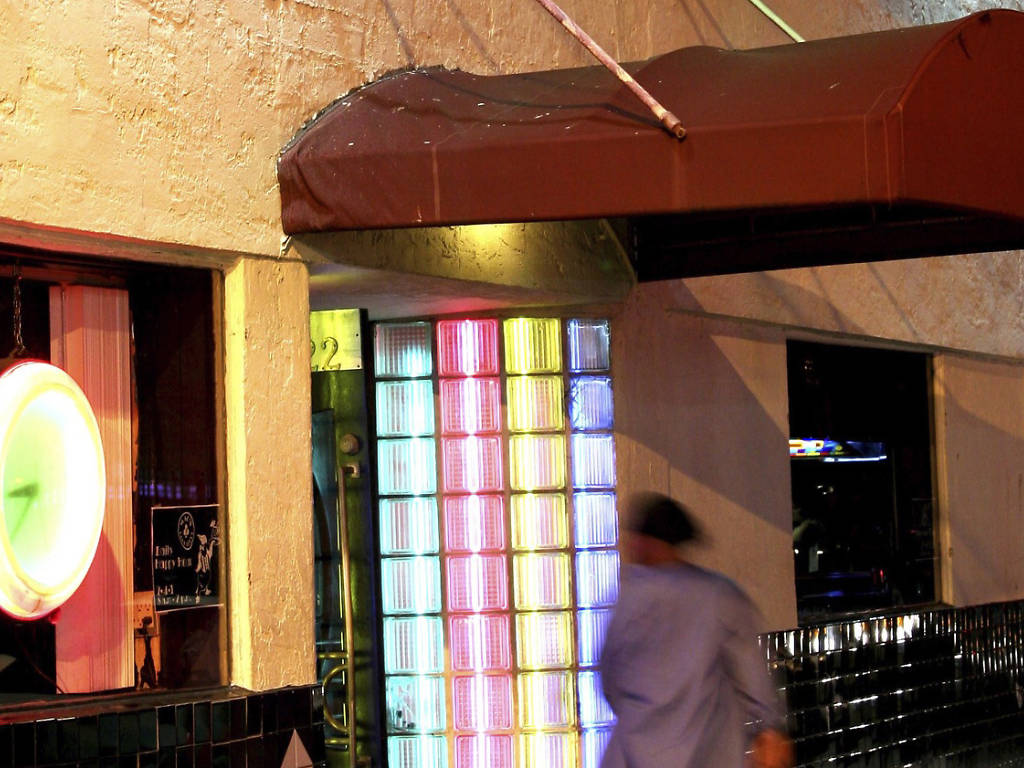 13 Best South Beach Bars to Go Drinking Right Now