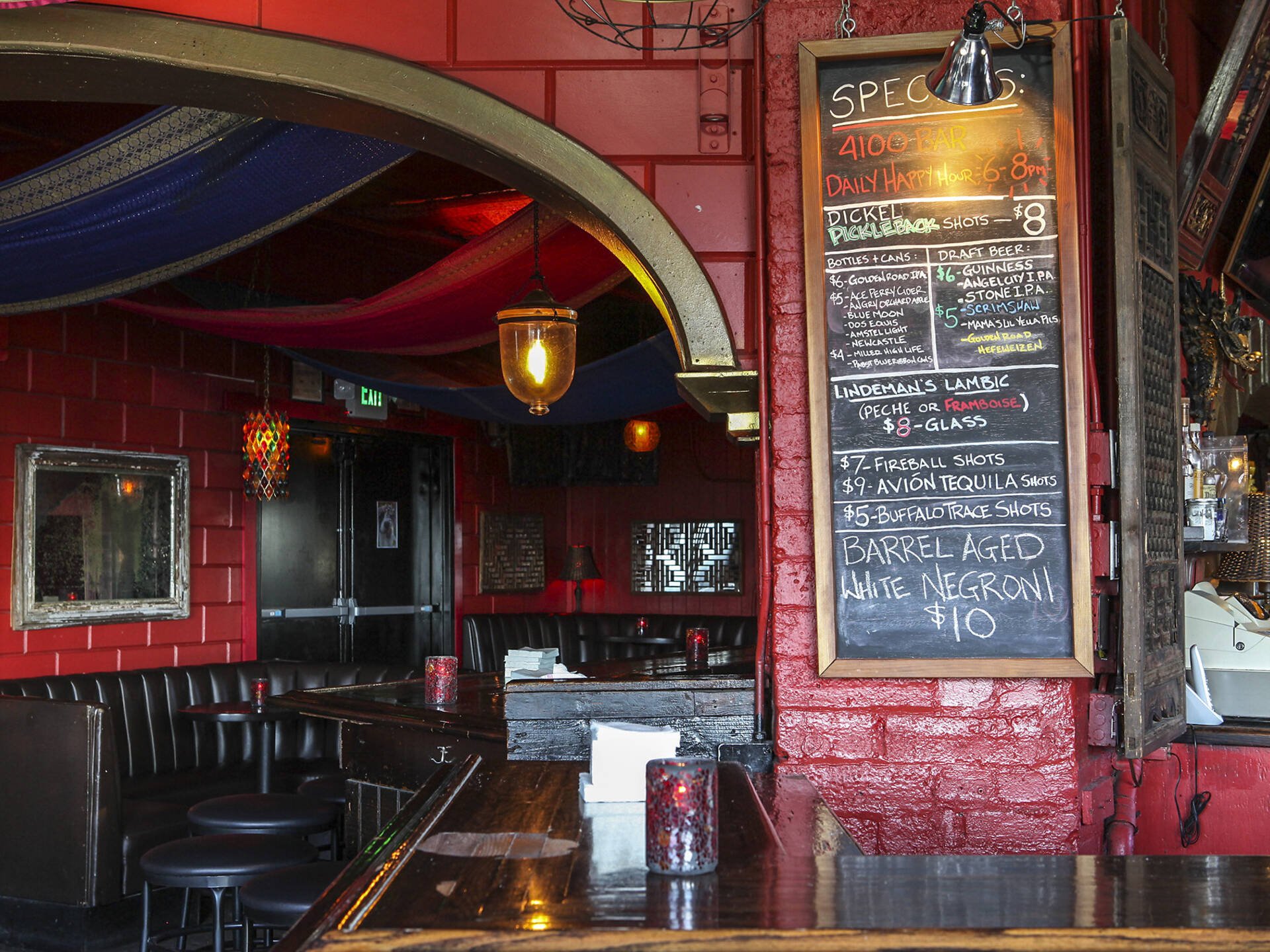 Best Silver Lake, Los Angeles Bars for Drinking