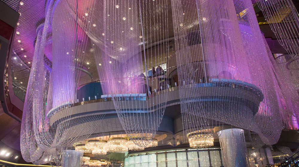 Chandelier Bars In The Strip Las Vegas