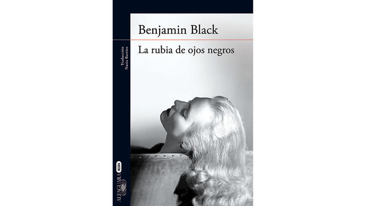 La rubia de ojos negros