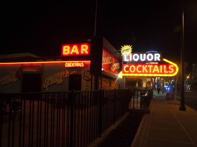 are bars open in las vegas casinos