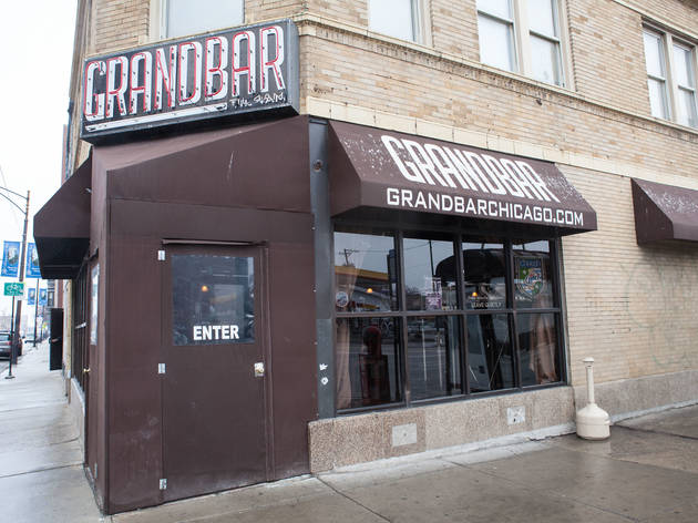 GrandBar GrandBar is located at 1600 W. Grand Ave.
