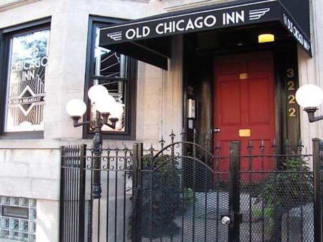 Old Chicago Inn Hotels In Lake View Chicago