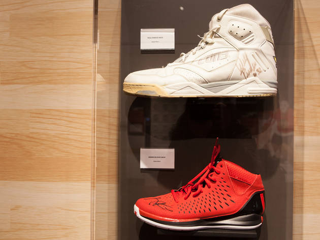 5 coolest artifacts at the Chicago Sports Museum