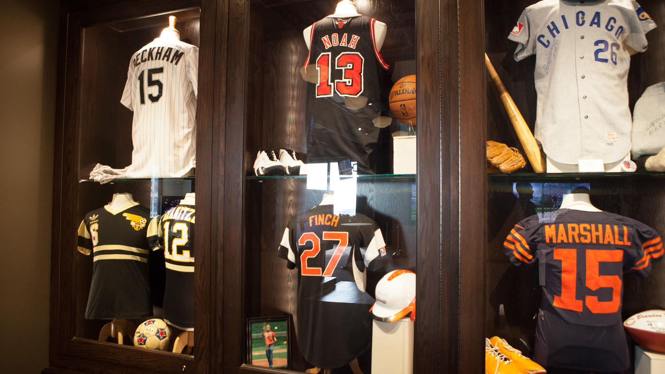 5 coolest artifacts at the Chicago Sports Museum
