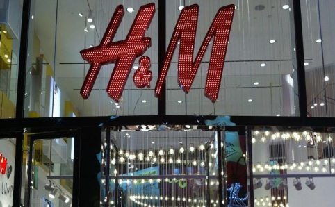 H M Setia City Mall Shopping In Shah Alam Kuala Lumpur