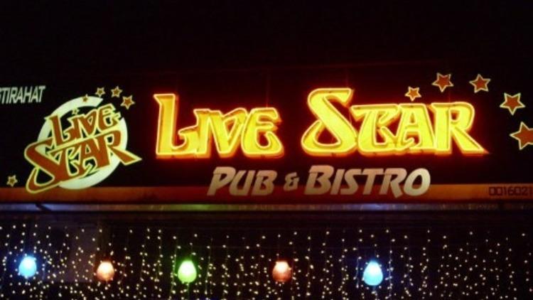 Live Star Pub & Bistro