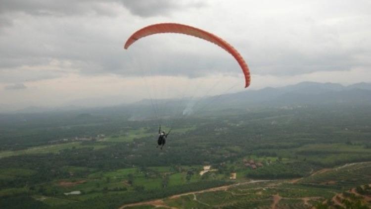 Paragliding at Oxbold