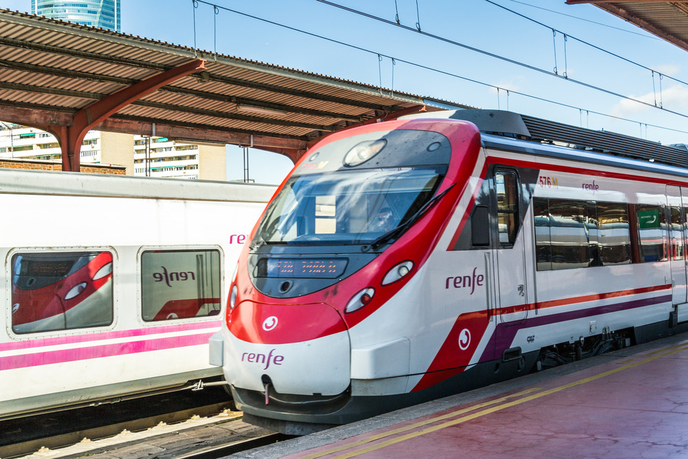 train schedule madrid airport to city center