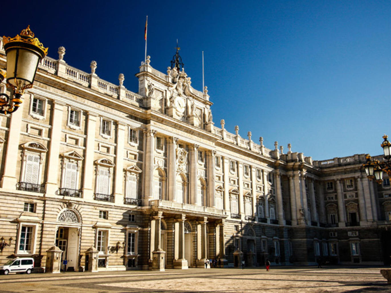 what tourist attractions are in madrid