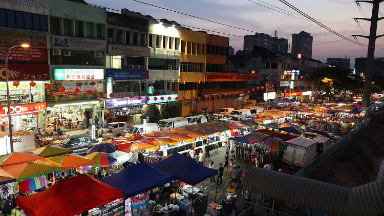 Trek the 2.4km-long Connaught pasar malam