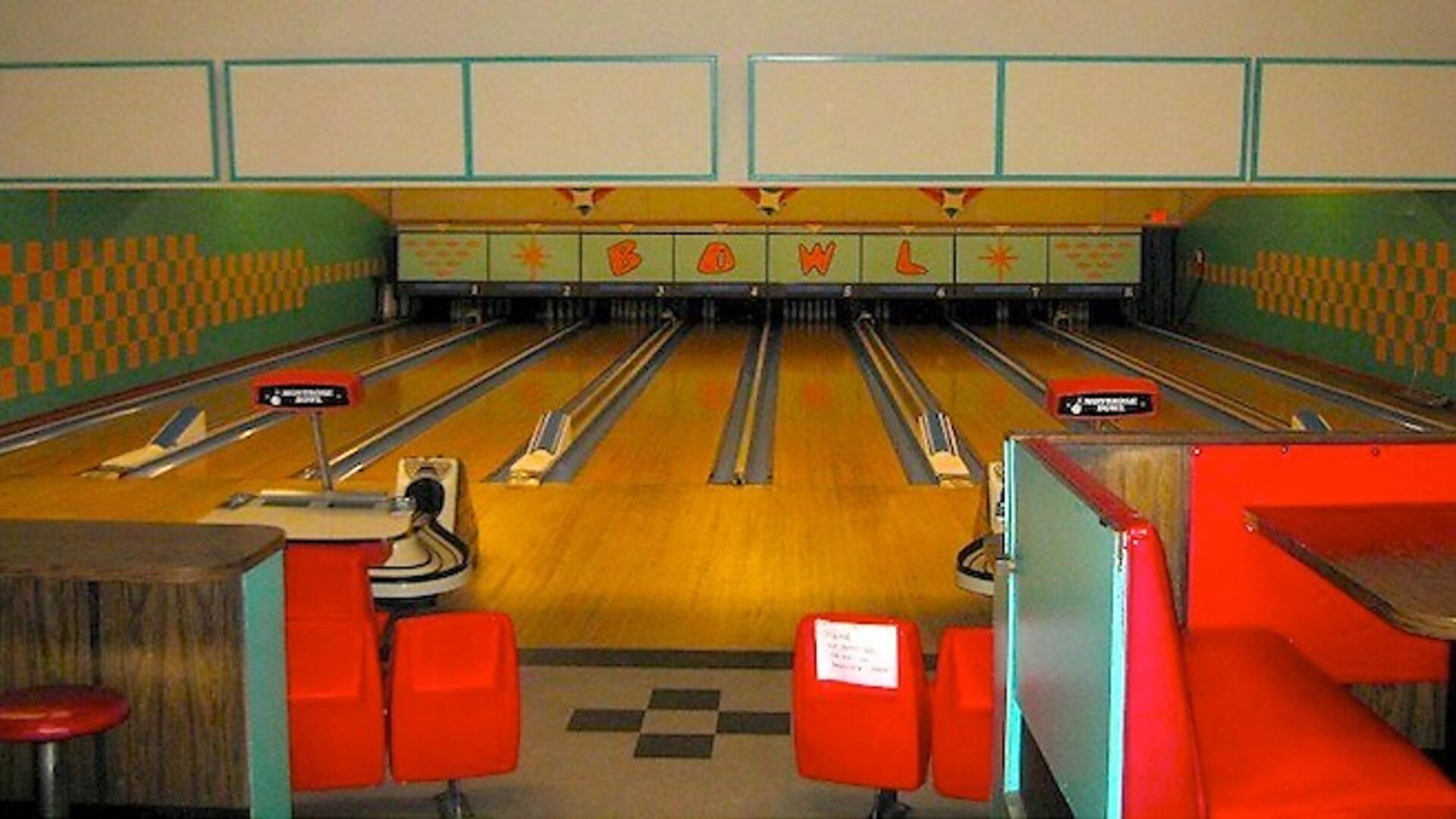Montrose Bowl Things to do in Glendale, Los Angeles