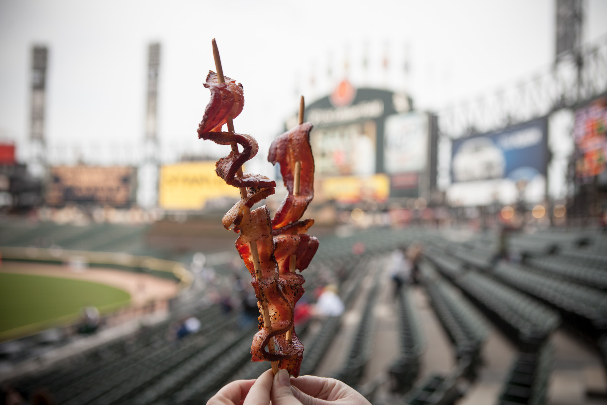 White Sox are bringing free ballpark food to the Loop today