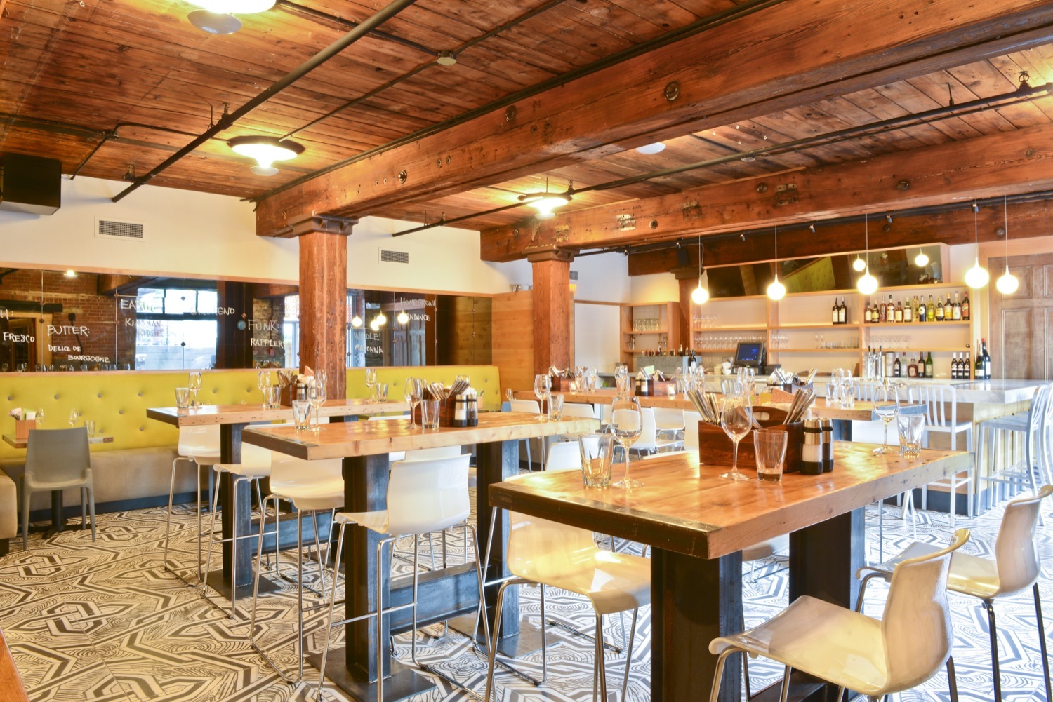 Belly Wine Bar Closed Bars In Kendall Sq Cambridge