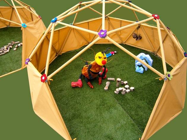 Apicirc, Pessic de Circ, Trapezi Apicirc de Pessic de Circ
