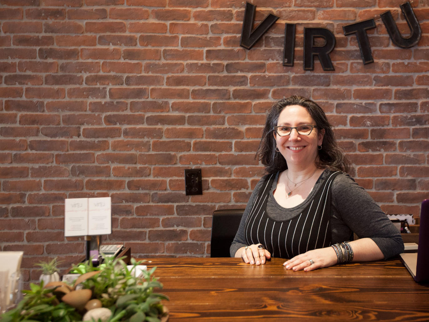 19 Chicago Gift Shops for Wedding, Birthday and Holiday Presents