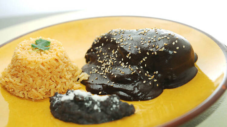 Pollo con mole (México)