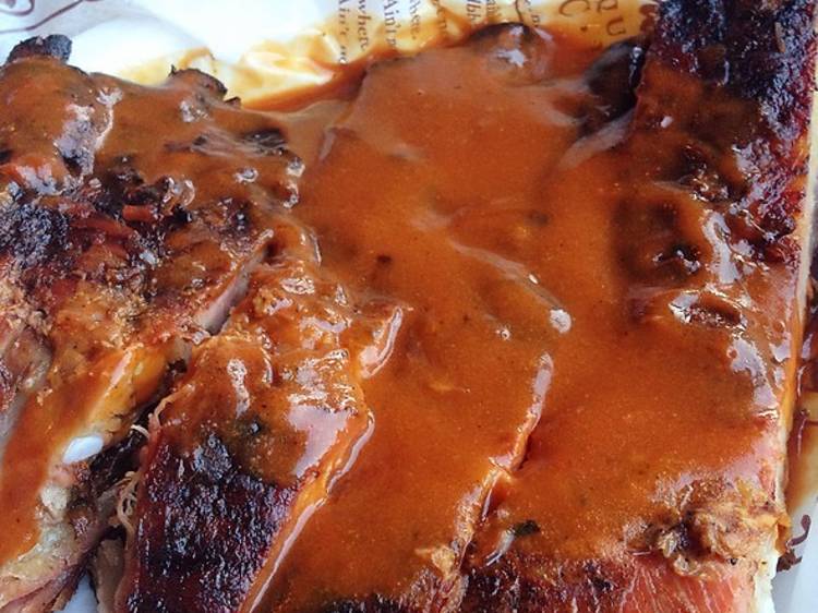 Costillar de cerdo con salsa barbacoa (EUA)