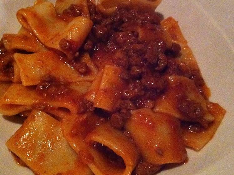 Paccheri con rabo de buey (Italia)