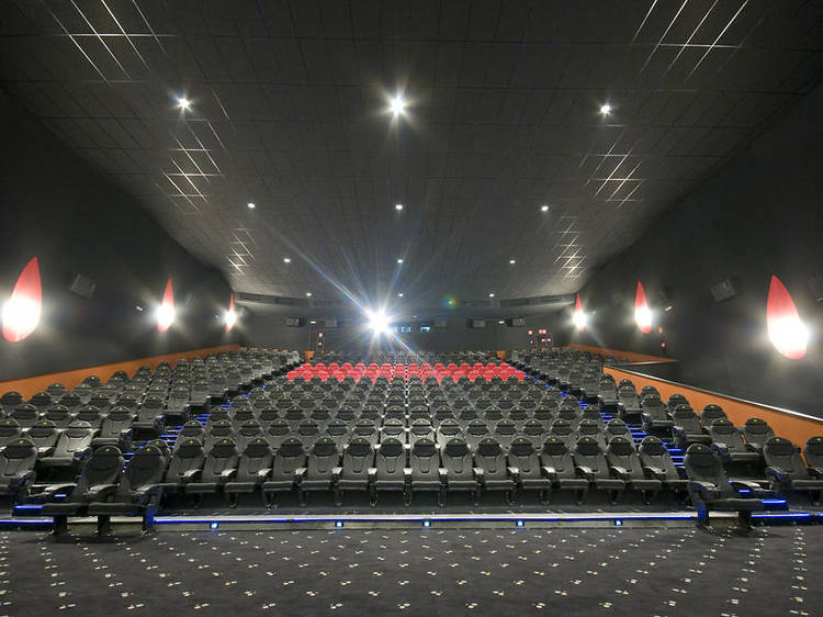 Reabre un cine emblemático en Madrid: salas más cómodas y los mejores estrenos vuelven a este histórico centro comercial de España