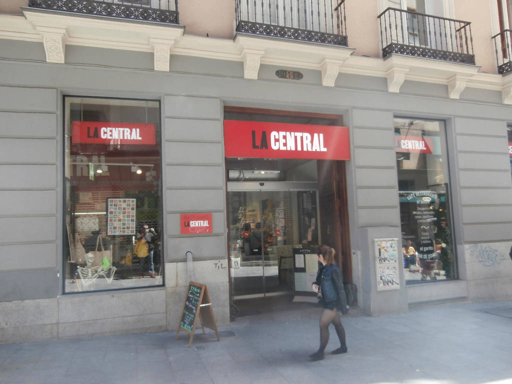 Bookshops in Madrid with books in English, hard-to-find editions