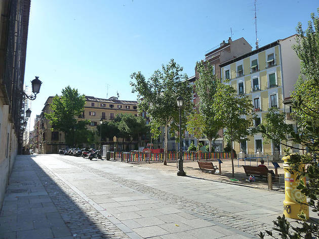 Plaza de las Comendadoras Plaza de las Comendadoras