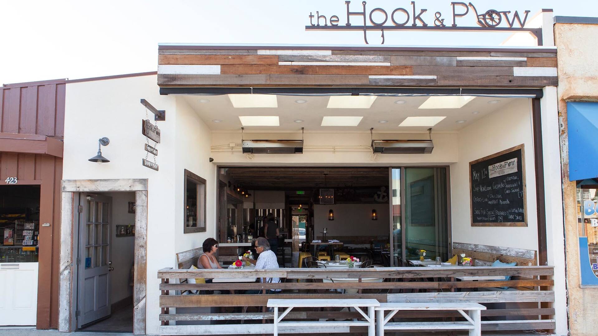 The Hook & Plow Restaurants in Hermosa Beach, Los Angeles