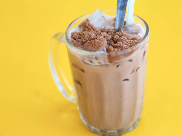 Milo dinosaur at Restoran Darussalam