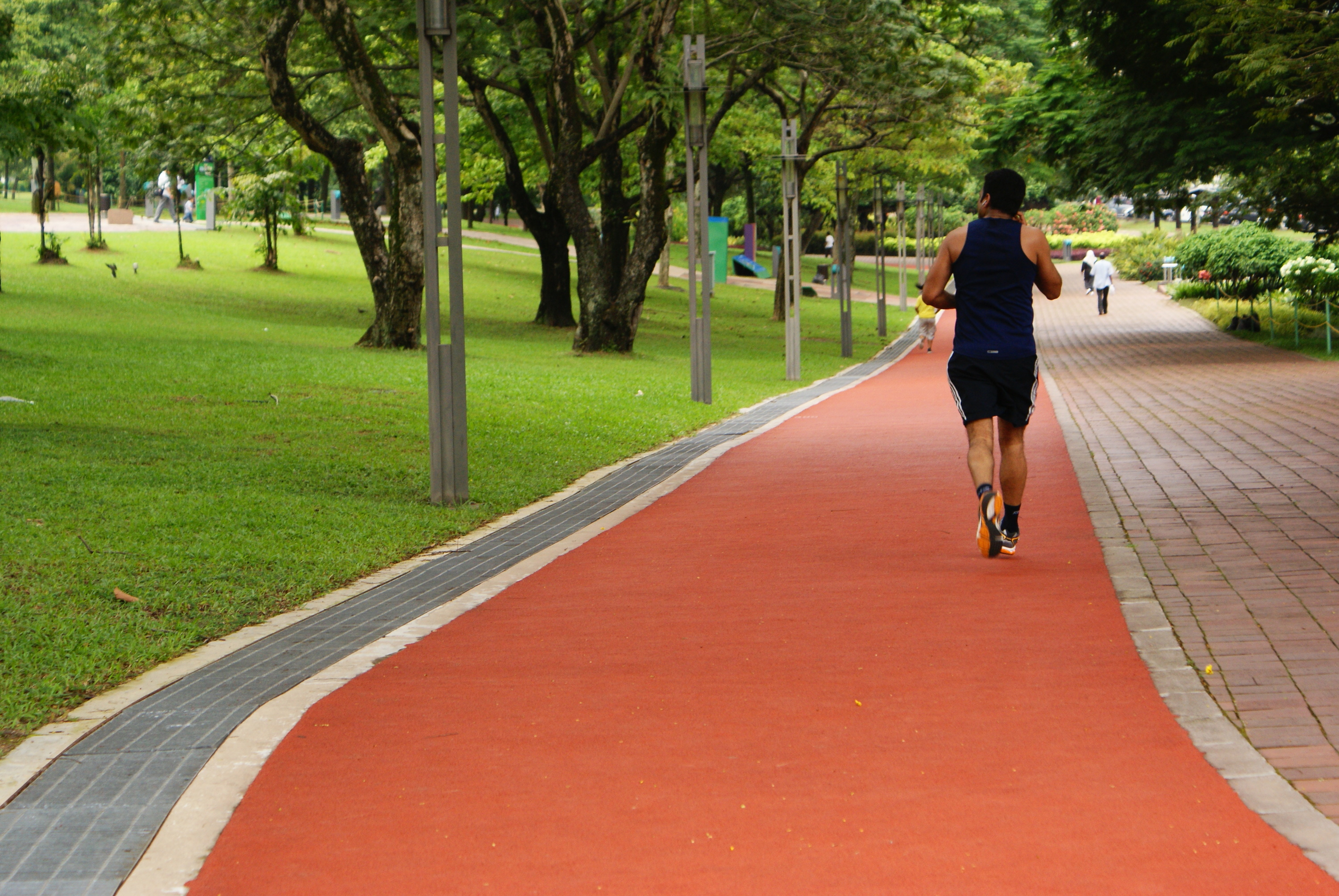 Jogging utama track bukit hillside taman Farhana Jafri: