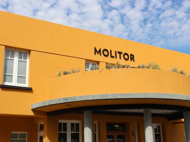 Molitor : les bassins de la colère Molitor : les bassins de la colère