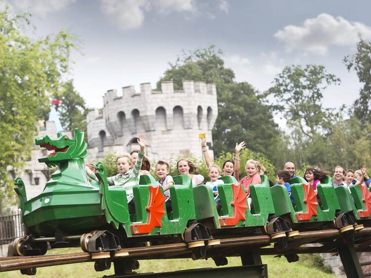 London Bus  Theme Park Guide