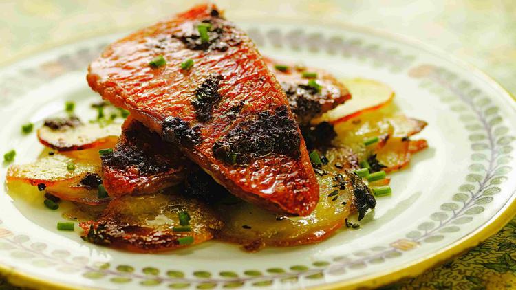 Red mullet with potatoes and olives