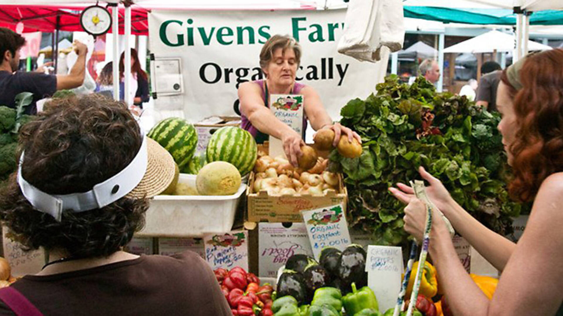 Pacific Palisades Farmers' Market Shopping in Pacific Palisades, Los Angeles