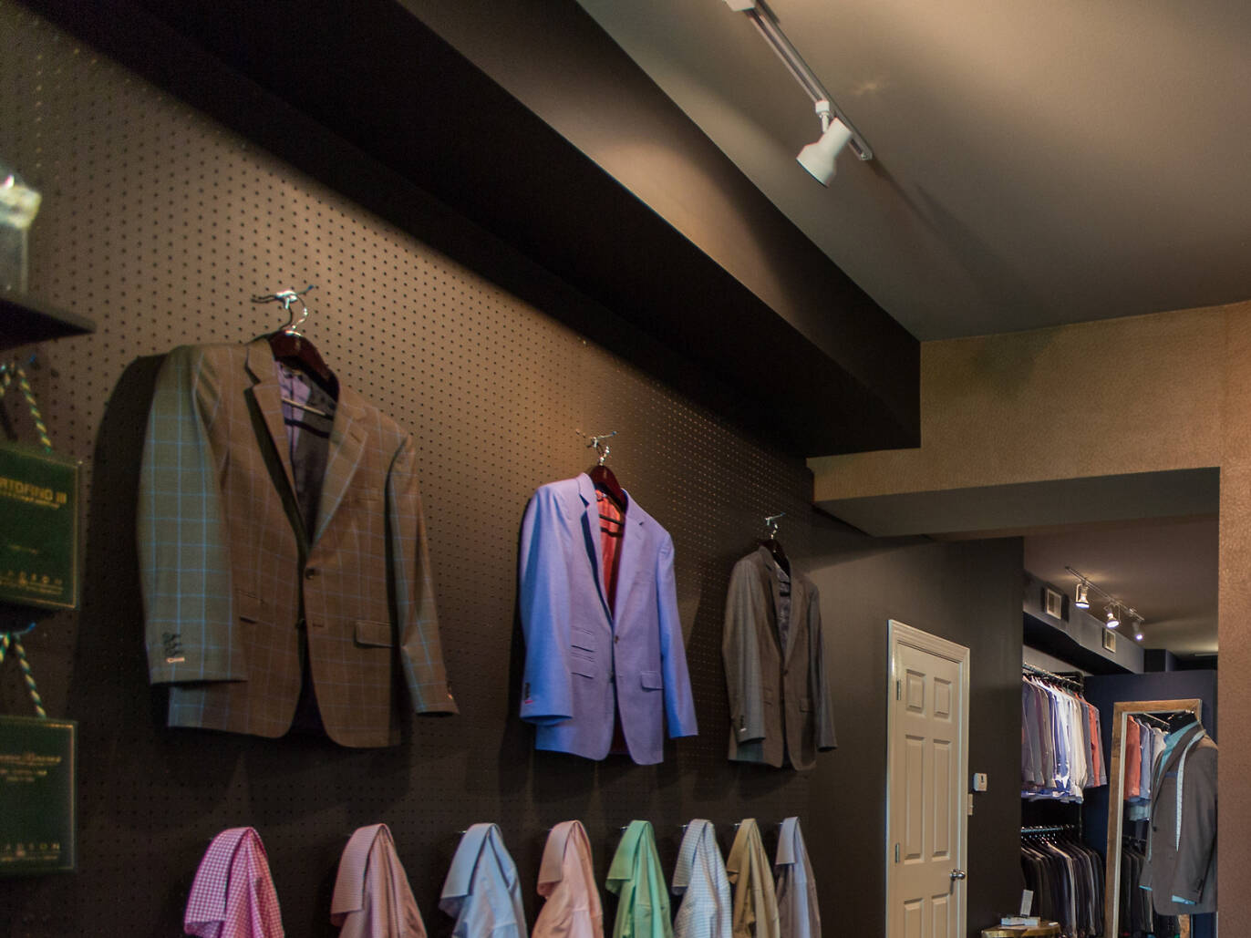 Best clothing stores in Chicago for men, women and kids