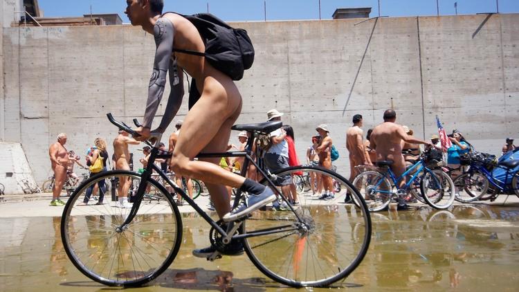 Los angeles nude bike ride ✔ File:World Naked Bike Ride, Los